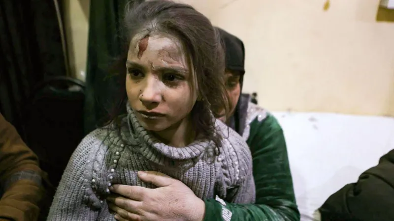 Air strikes have targeted rebel groups in the city of Idlib, a stronghold of HTS, in recent days, injuring civilians